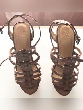 My Delicious womens brown wedge sandals size 7